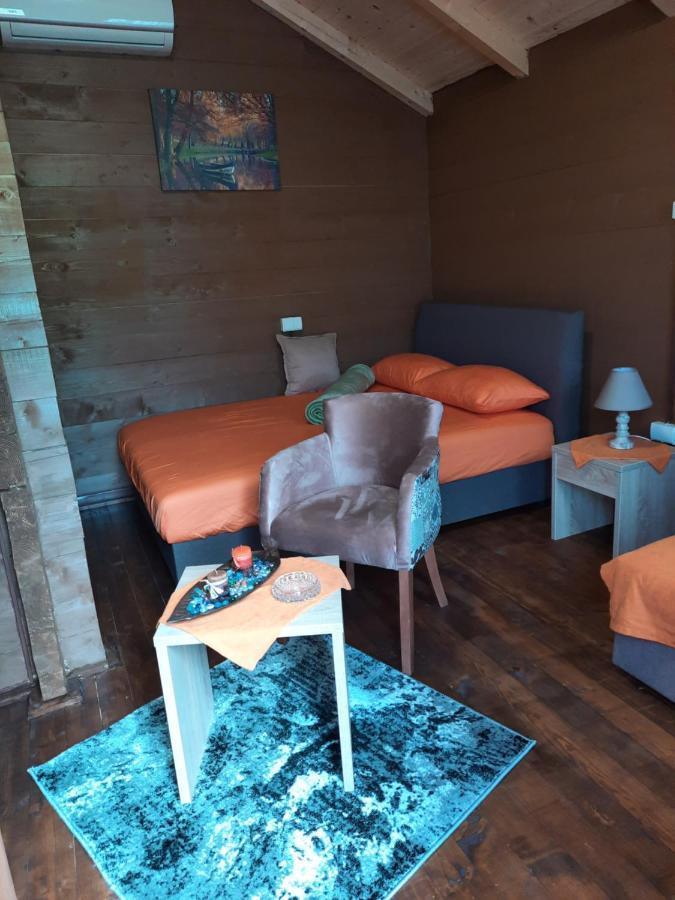 Mali Raj Apartmani Cetinje Exterior photo